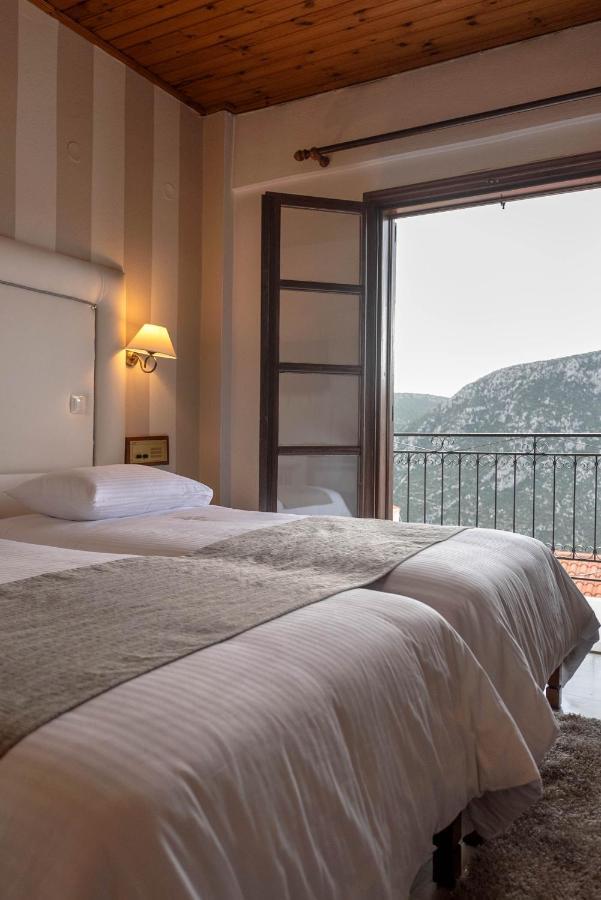 Kouros Hotel デルポイ エクステリア 写真