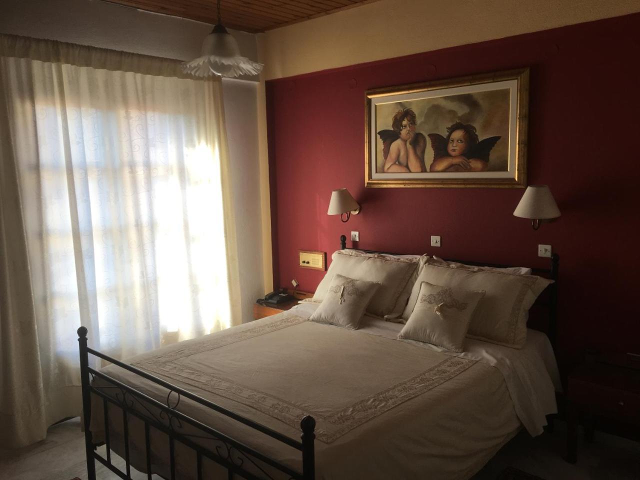 Kouros Hotel デルポイ エクステリア 写真